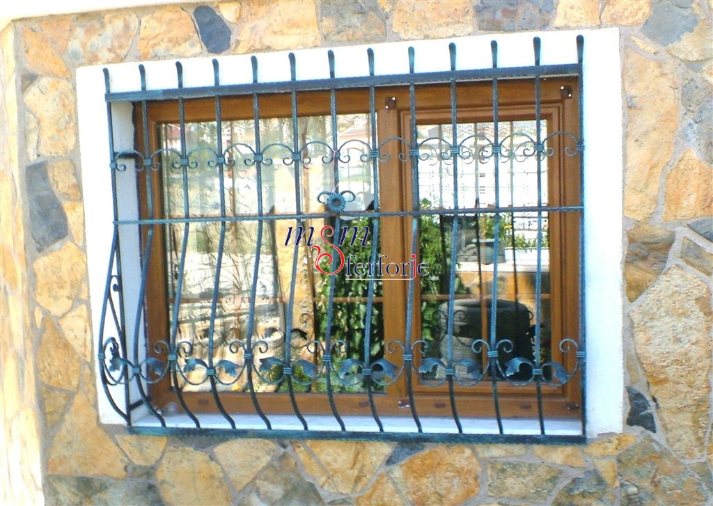 057 FERFORJE PENCERE KORKULUĞU